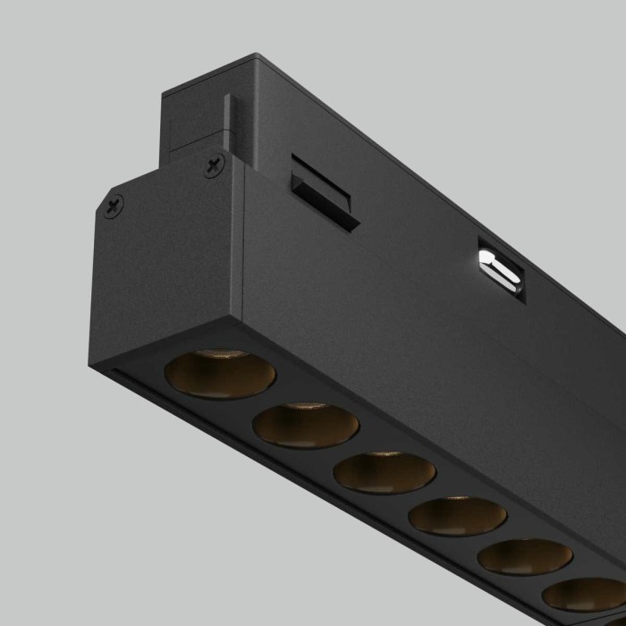 Трековый светильник Maytoni Technical Points TR031-2-18W2.7K-B