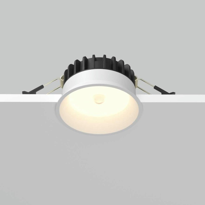 Встраиваемый светильник Maytoni Technical Downlight DL055-8W3K-SEN-W