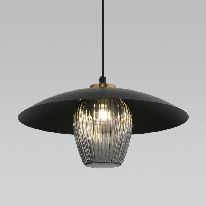 Подвесной светильник Eurosvet Kamari 50259/1 черный/дымчатый