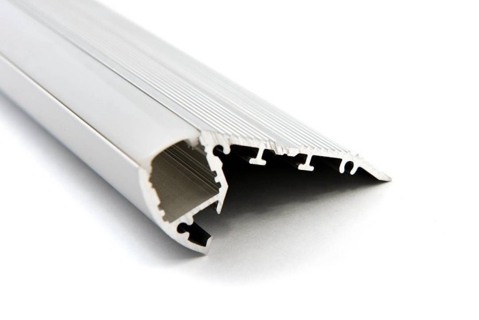 Профиль с экраном SWG ARC-2744Step 900087