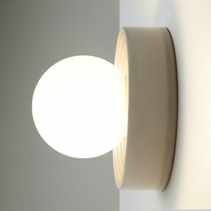 Бра Maytoni Modern MOD403WL-01BG1