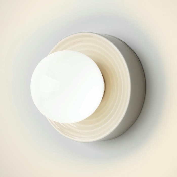 Бра Maytoni Modern MOD403WL-01BG1