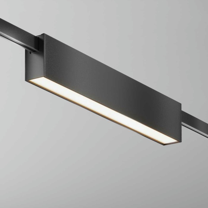 Трековый светильник Maytoni Technical Basis TR151-1-18W4K-B