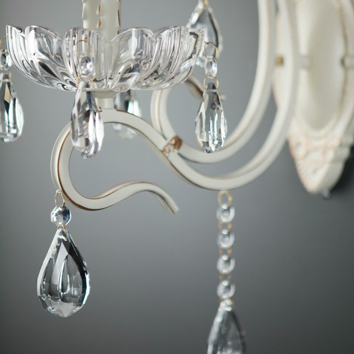 Бра Eurosvet 12205/1 белый Strotskis