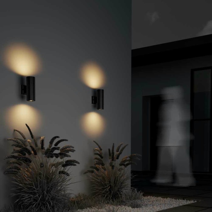 Настенный светильник Maytoni Outdoor O419WL-02B